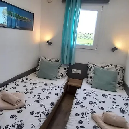 Charmantes Strandhaus Beta Im Olivenhain Feriehus Pomer