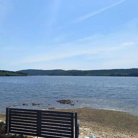 Charmantes Strandhaus Beta Im Olivenhain *